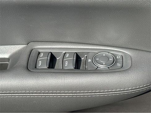 New 2025 Cadillac XT5 Luxury image 30