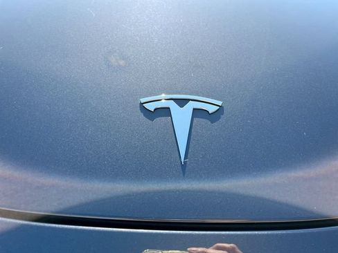 Used 2023 Tesla Model Y Long Range AWD/4WD image 38