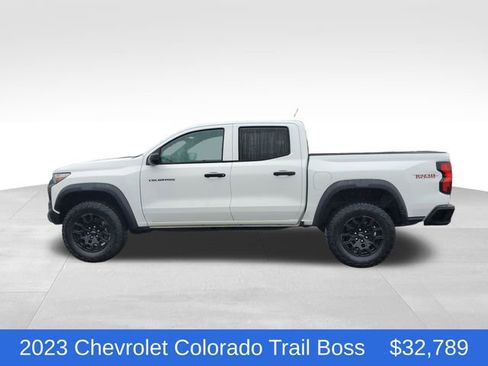 Certified 2023 Chevrolet Colorado Trail Boss w/ Advanced Trailering Package image 2