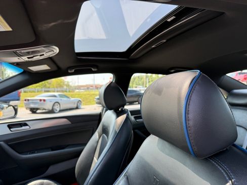 Used 2018 Hyundai Sonata Limited FWD image 10