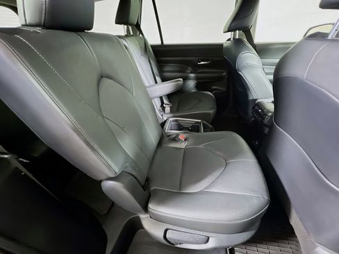 Certified 2024 Toyota Grand Highlander AWD image 24