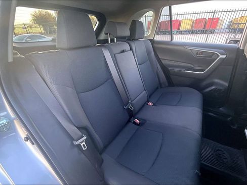 Used 2019 Toyota RAV4 LE image 32