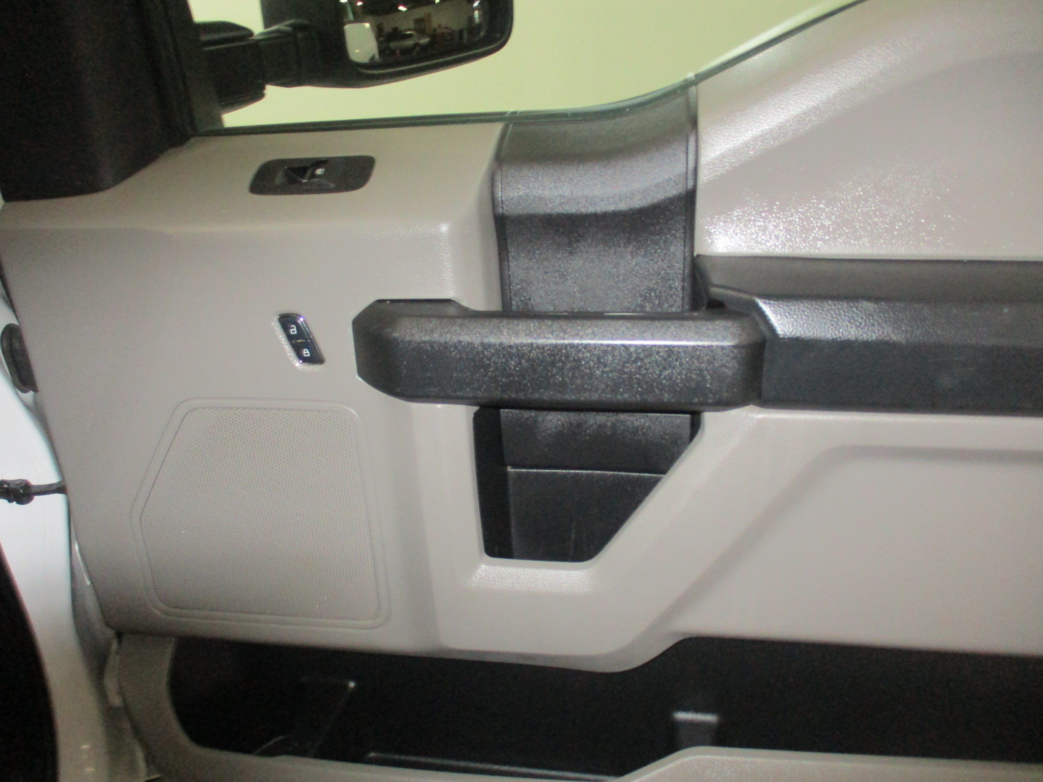 Used 2017 Ford F250 XL w/ Power Equipment Group AWD/4WD image 18