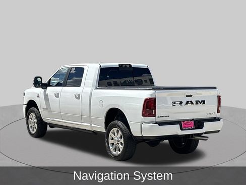 Used 2025 RAM 2500 Laramie AWD/4WD image 3