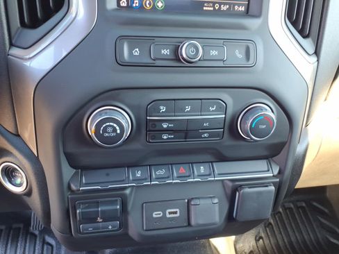 Used 2025 Chevrolet Silverado 2500 W/T w/ WT Convenience Package image 18