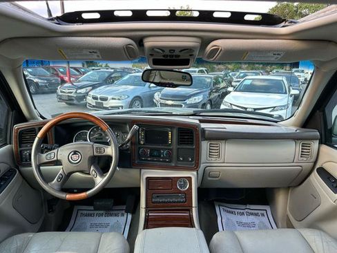 Used 2004 Cadillac Escalade EXT AWD/4WD image 19