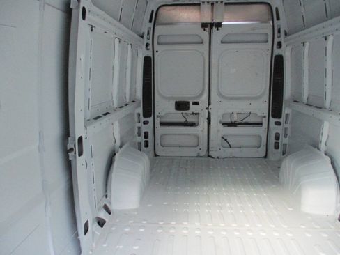 Used 2024 RAM ProMaster 3500 w/ Delivery Van Package FWD image 32