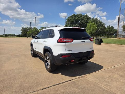 Used 2014 Jeep Cherokee Trailhawk w/ Comfort/Convenience Group AWD/4WD image 8