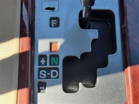 Used 2012 Toyota Highlander Limited image 30