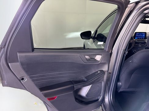 Used 2025 Ford Escape Active image 25