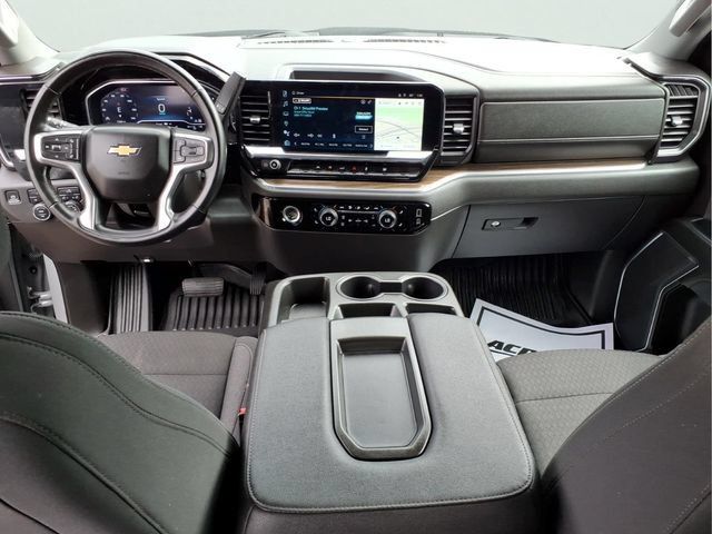 Used 2024 Chevrolet Silverado 1500 LT AWD/4WD image 12