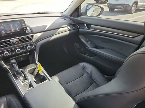 Used 2018 Honda Accord EX-L image 3
