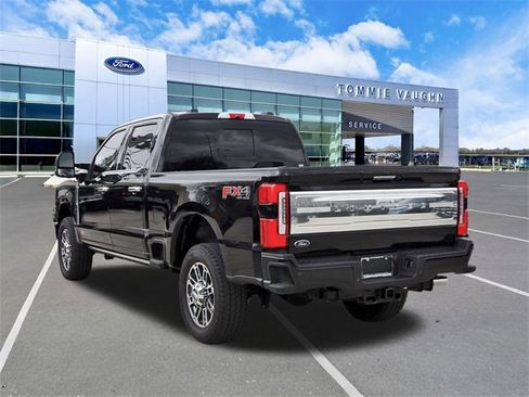 Used 2024 Ford F250 Limited w/ FX4 Off-Road Package image 2