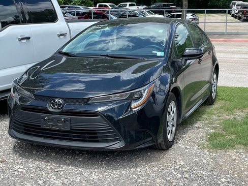 Used 2024 Toyota Corolla LE FWD image 1