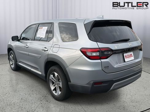 Used 2024 Honda Pilot EX-L image 4