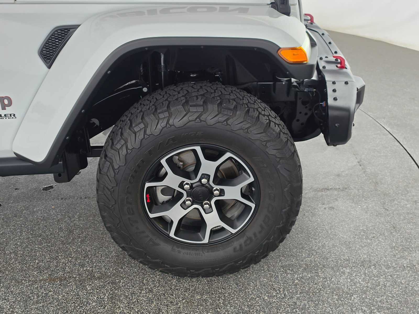 Used 2022 Jeep Wrangler Unlimited Rubicon w/ Steel Bumper Group AWD/4WD image 9