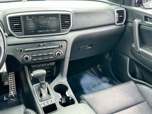 Certified 2022 Kia Sportage Nightfall Edition image 23