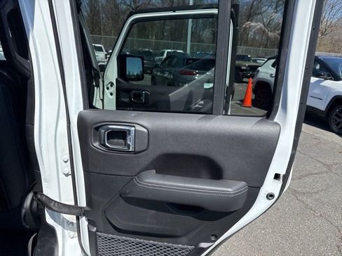 Used 2023 Jeep Wrangler Unlimited Sahara w/ Cold Weather Group image 31