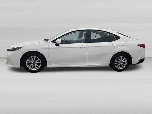 Used 2026 Toyota Camry LE FWD image 8