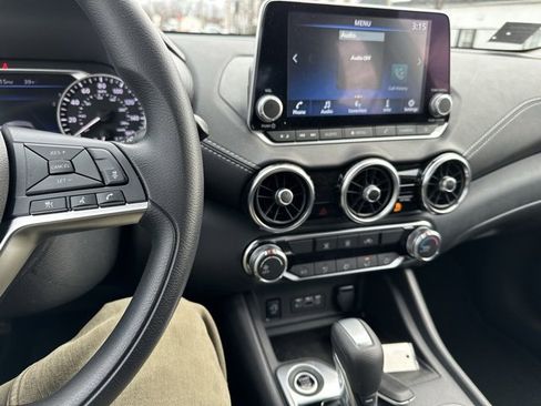 Used 2025 Nissan Sentra SV image 32