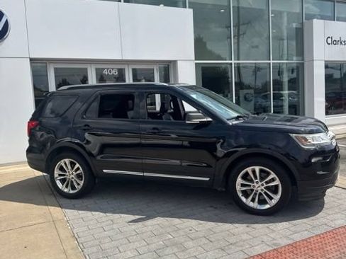 Used 2019 Ford Explorer XLT w/ Equipment Group 202A FWD image 4