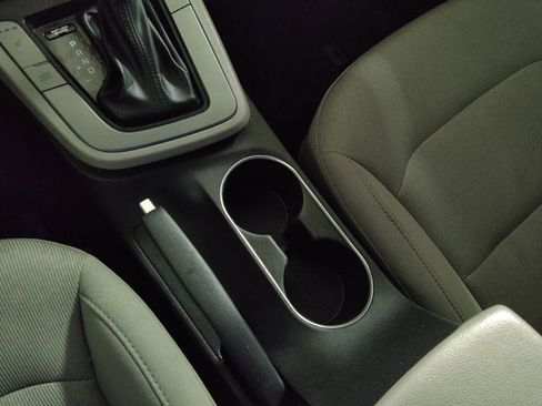 Used 2018 Hyundai Elantra Value Edition image 26