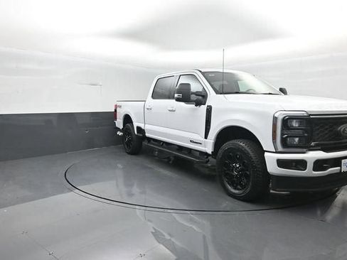 New 2026 Ford F250 XLT w/ XLT Premium Package AWD/4WD image 3