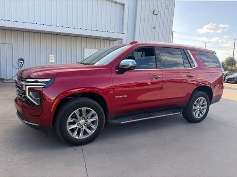Used 2025 Chevrolet Tahoe Premier AWD/4WD image 4