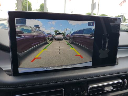 Certified 2023 Lincoln Nautilus AWD image 21