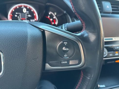 Used 2018 Honda Civic Si image 16