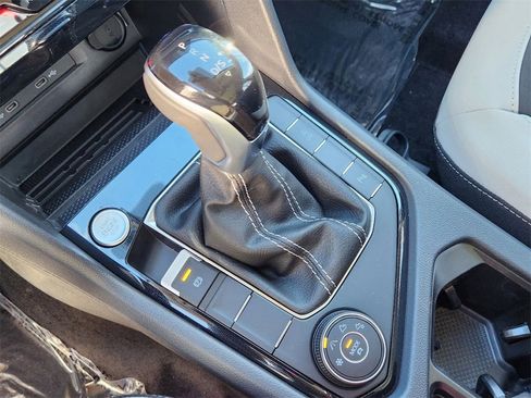 New 2025 Volkswagen Taos SE image 16