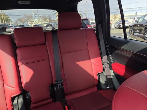 Used 2023 Lexus GX 460 Premium w/ Premium Plus Package image 14