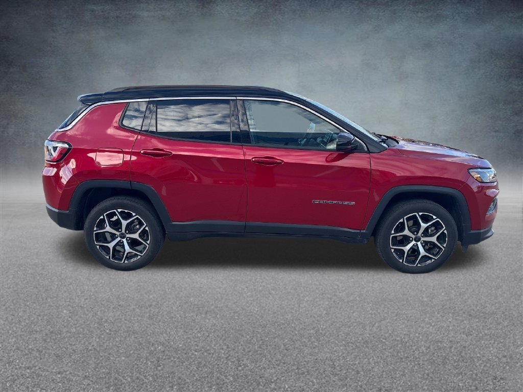 Used 2025 Jeep Compass Limited AWD/4WD image 6
