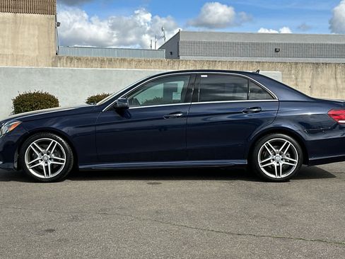 Used 2016 Mercedes-Benz E 350 Sedan image 9