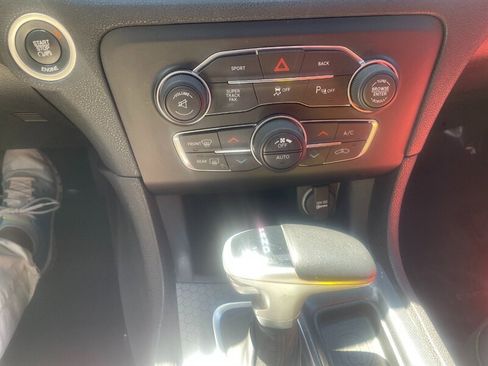 Used 2016 Dodge Charger R/T RWD image 12