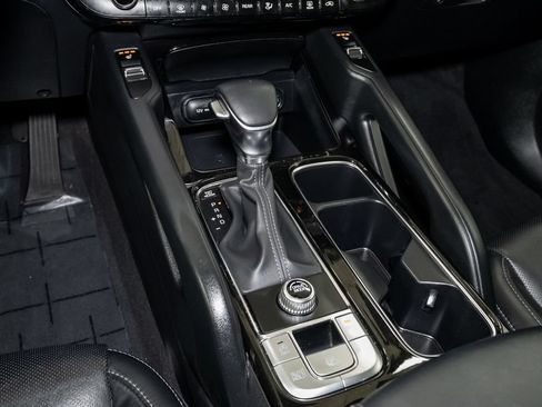 Used 2023 Kia Telluride S FWD image 22