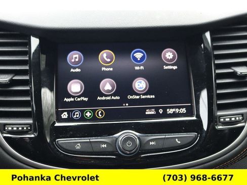 Used 2022 Chevrolet Trax LT w/ LT Convenience Package image 10
