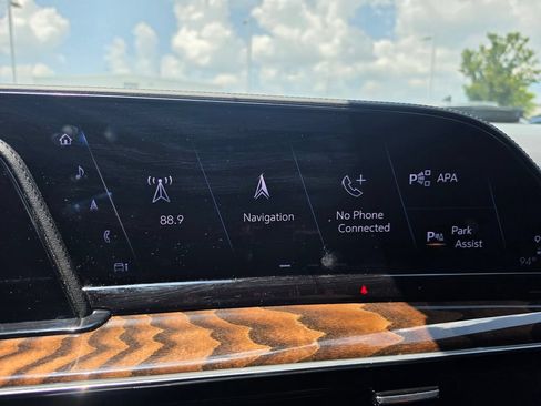 Used 2022 Cadillac Escalade Sport Platinum AWD/4WD image 14