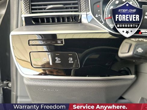 Used 2024 Audi S8 AWD/4WD image 18