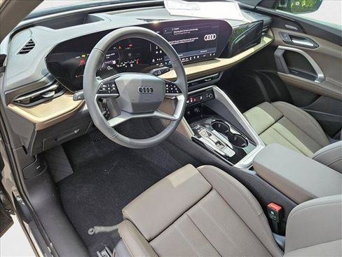 New 2025 Audi Q5 Premium Plus w/ Premium Plus AWD/4WD image 3