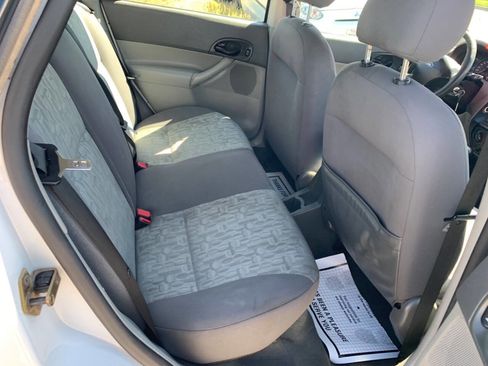 Used 2005 Ford Focus SE image 22