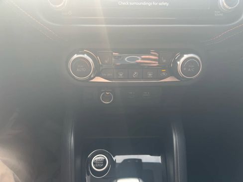 Used 2025 Nissan Versa SR w/ Trunk Package image 26