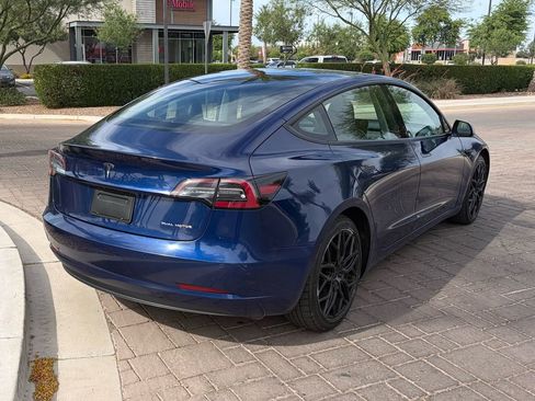 Used 2022 Tesla Model 3 Long Range AWD/4WD image 3