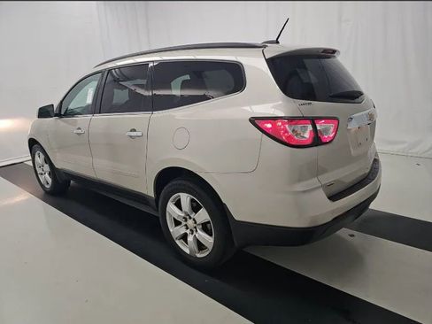 Used 2016 Chevrolet Traverse LT w/ Style and Technology Package AWD/4WD image 3
