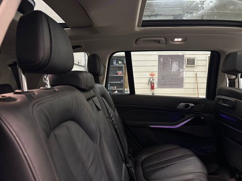 Used 2020 BMW X7 xDrive40i w/ Premium Package image 35