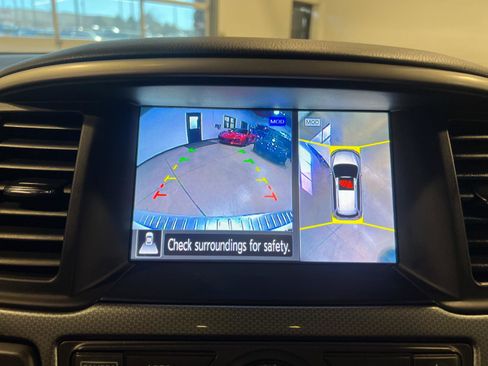 Used 2017 Nissan Pathfinder SL w/ SL Premium Package image 18