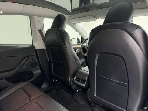 Used 2024 Tesla Model Y 2WD image 14