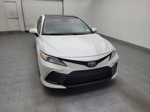 Used 2021 Toyota Camry XLE FWD image 14
