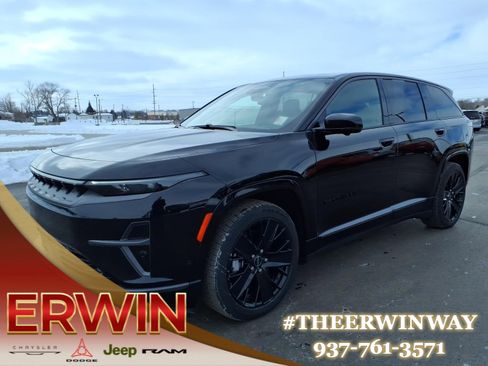 Used 2024 Jeep Wagoneer Launch Edition image 3