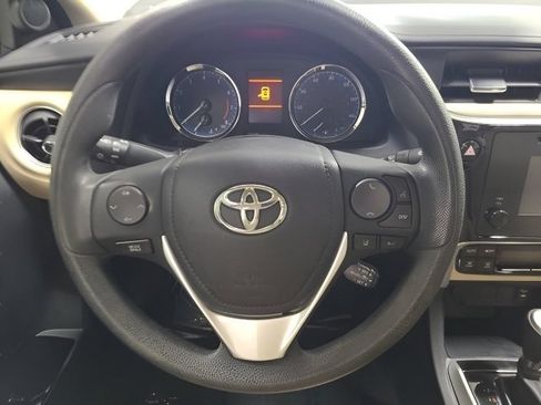 Used 2017 Toyota Corolla LE FWD image 23